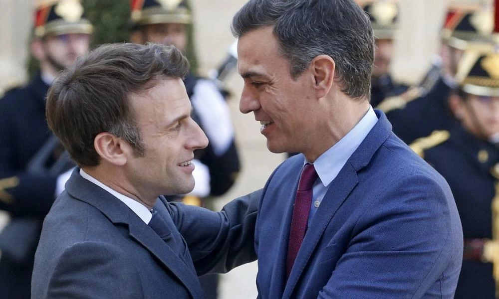 Συνάντηση Μακρόν με τον πρωθυπουργό της Ισπανίας - Τι περιέχει η ατζέντα
